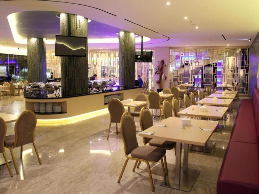 89 Hotel Batam Nagoya Exterior photo