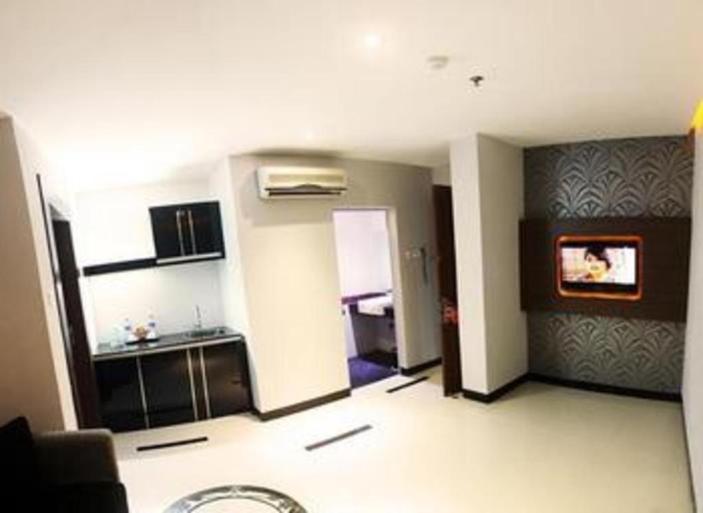 89 Hotel Batam Nagoya Exterior photo