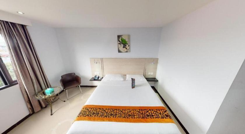 89 Hotel Batam Nagoya Exterior photo