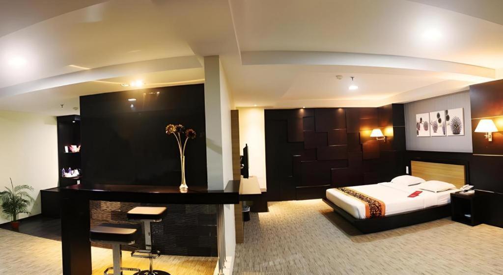 89 Hotel Batam Nagoya Exterior photo